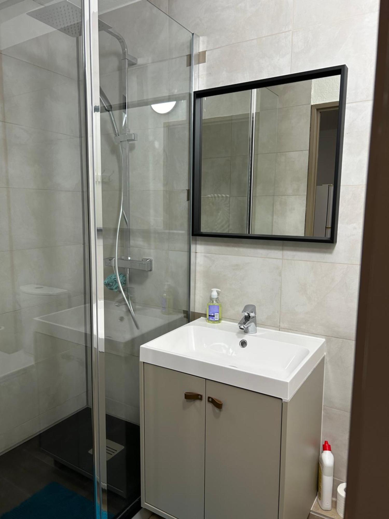 Apartement Saint Louis Train Station- Euroairport- Basel Esterno foto